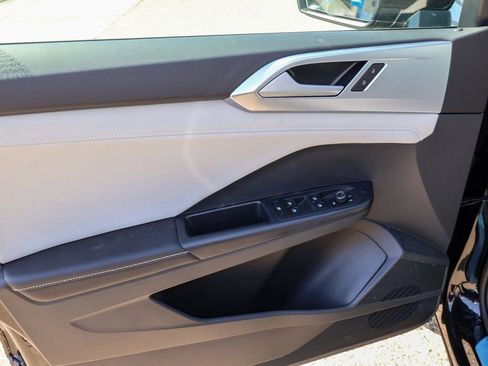 New 2026 Volkswagen Taos SE FWD image 13