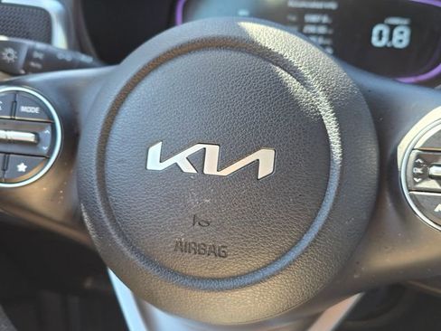 Certified 2025 Kia Soul LX FWD image 31