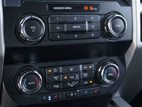 Used 2019 Ford F250 Lariat w/ Lariat Ultimate Package AWD/4WD image 30
