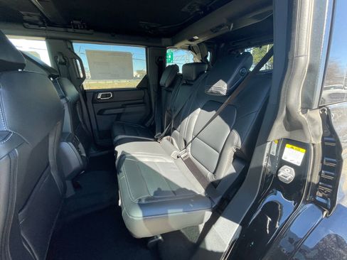 New 2025 Ford Bronco Outer Banks AWD/4WD image 6