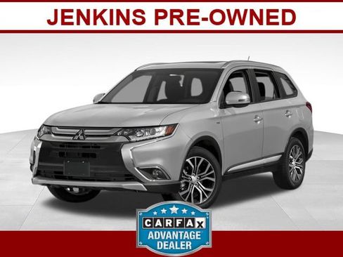 Used 2017 Mitsubishi Outlander SE AWD/4WD image 1