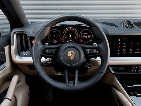 New 2025 Porsche Cayenne S AWD/4WD image 17