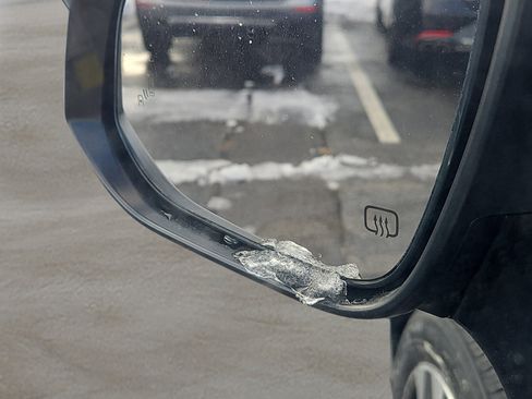 Used 2023 Toyota Highlander image 15