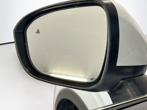 Used 2025 Mitsubishi Outlander SE image 16