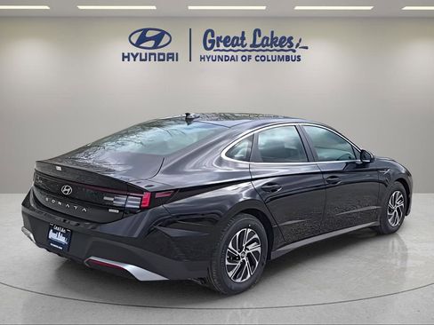 New 2026 Hyundai Sonata Blue FWD image 5
