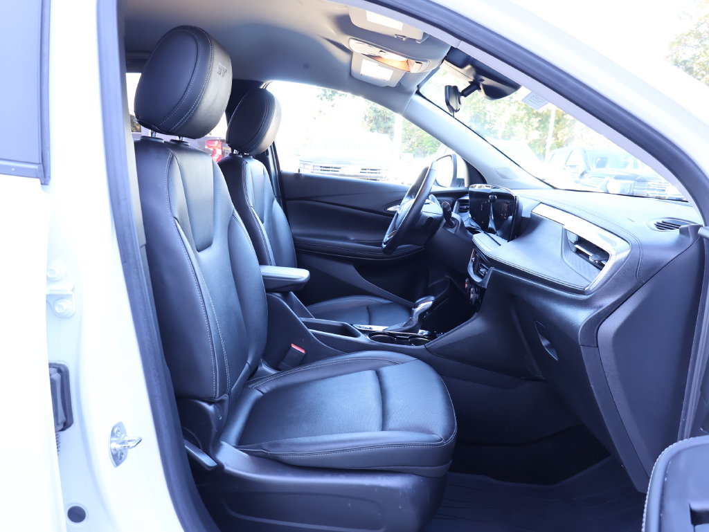 Used 2024 Buick Encore GX Sport Touring w/ Comfort Package AWD/4WD image 32