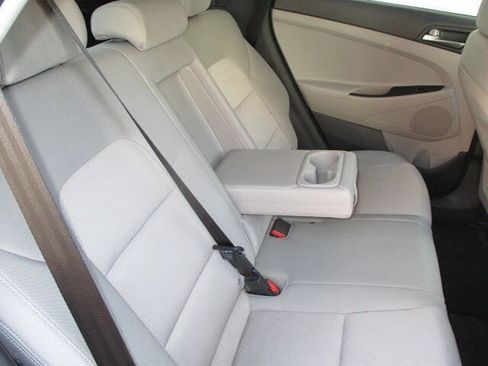 Used 2018 Hyundai Tucson SE AWD/4WD image 22