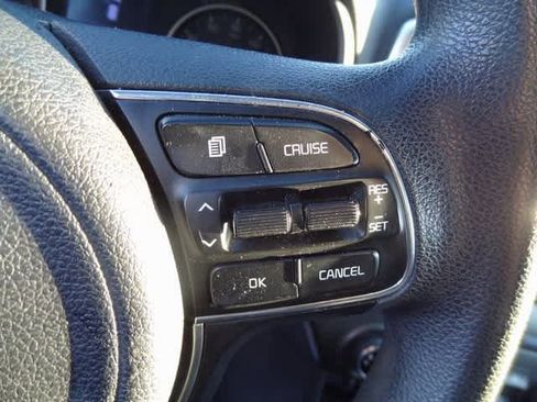 Used 2017 Kia Sportage LX image 11