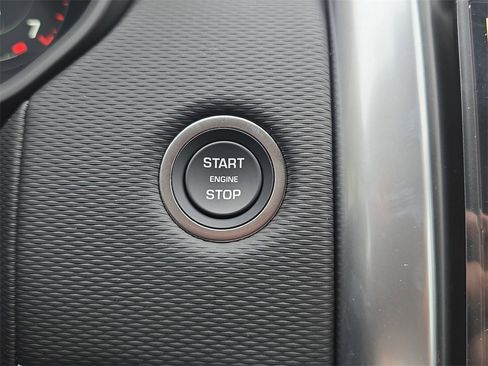 New 2026 Land Rover Discovery Dynamic SE image 27