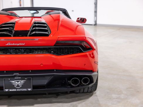 Used 2017 Lamborghini Huracan LP 610-4 image 14