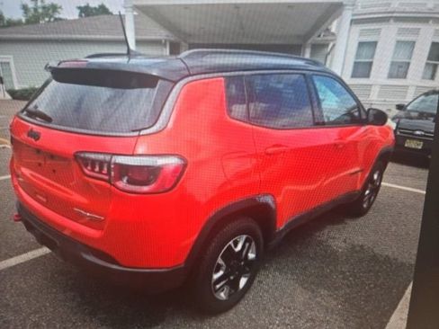 Used 2017 Jeep Compass Trailhawk w/ Leather Interior Group AWD/4WD image 5