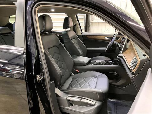 Certified 2026 Volkswagen Atlas SE w/ Panoramic Sunroof Package AWD/4WD image 9
