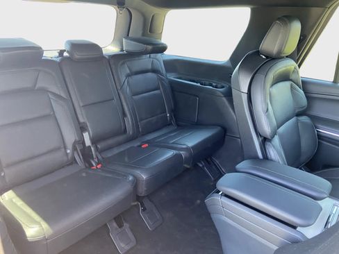 Used 2025 Lincoln Navigator Reserve w/ Jet Appearance Package AWD/4WD image 19