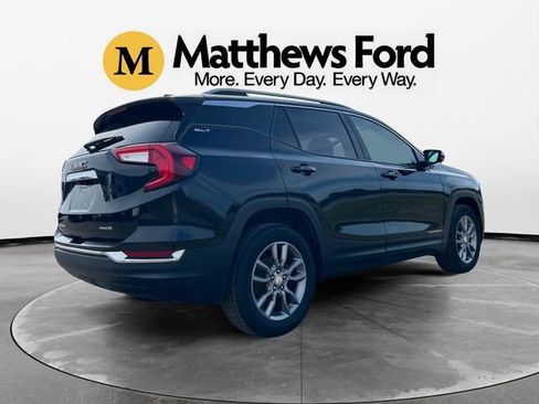 Used 2024 GMC Terrain SLT AWD/4WD image 5