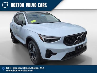 New 2026 Volvo XC40 B5 Plus w/ Climate Package