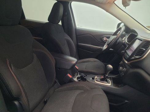 Used 2016 Jeep Cherokee 75th Anniversary FWD image 21