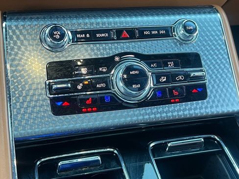 Used 2021 Lincoln Aviator Black Label w/ Dynamic Handling Package image 26