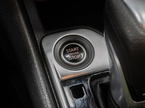 Used 2025 Nissan Sentra SV FWD image 19