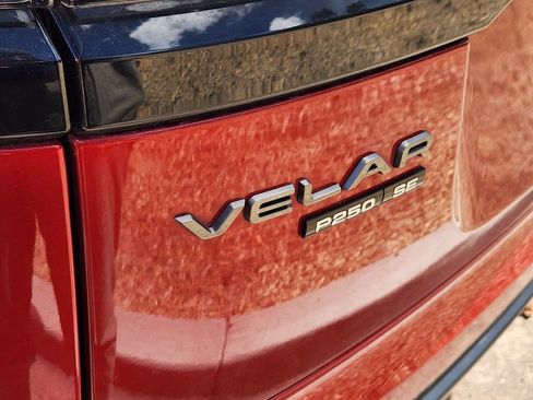 Used 2019 Land Rover Range Rover Velar R-Dynamic SE AWD/4WD image 24