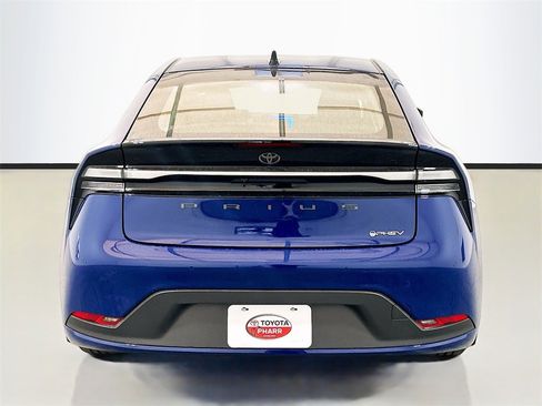 New 2026 Toyota Prius SE image 5