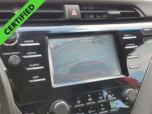 Used 2019 Toyota Camry LE FWD image 16