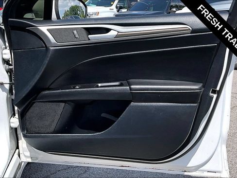 Used 2020 Ford Fusion SEL FWD image 27
