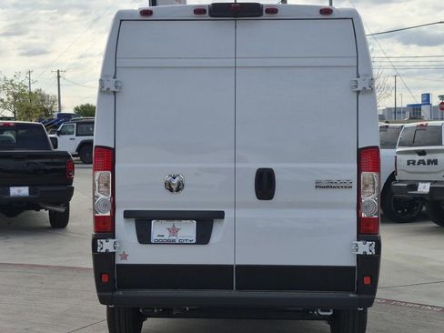 New 2026 RAM ProMaster 2500 image 4