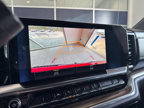 Used 2024 Chevrolet Silverado 1500 LT image 30