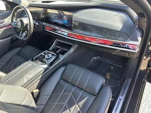 Used 2024 BMW 740i RWD image 29
