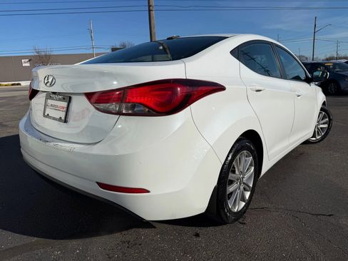 Used 2016 Hyundai Elantra SE w/ Option Group 02 image 14