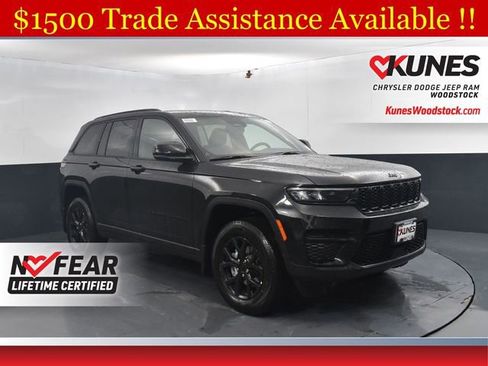 New 2025 Jeep Grand Cherokee Altitude w/ MOPAR Finishing Package AWD/4WD image 1
