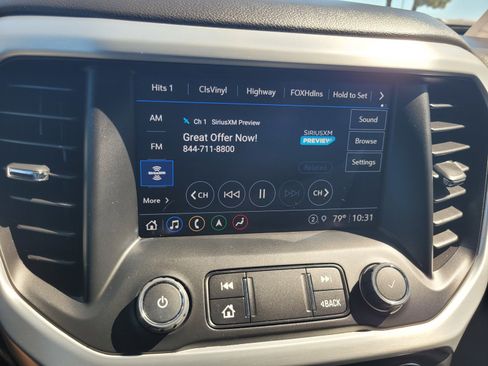 Used 2022 GMC Acadia SLT w/ Technology Package FWD image 20