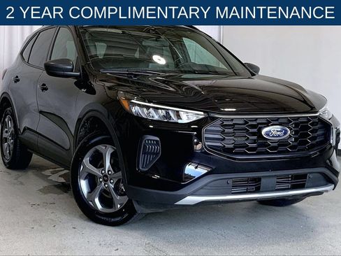 Used 2025 Ford Escape ST-Line AWD/4WD image 1