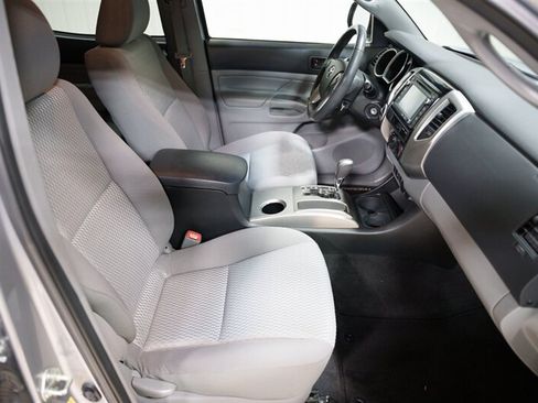 Used 2014 Toyota Tacoma 4x4 Double Cab w/ SR5 Package image 20