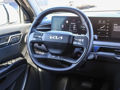 Used 2024 Kia EV9 Land AWD/4WD image 17