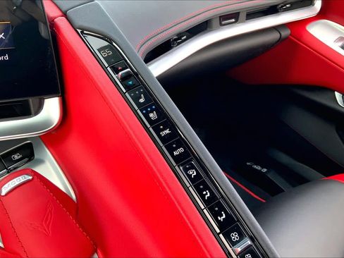 Used 2022 Chevrolet Corvette Stingray Preferred Conv w/ Z51 Performance Package RWD image 33