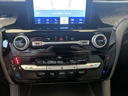 Used 2022 Ford Explorer Platinum w/ Equipment Group 601A image 20