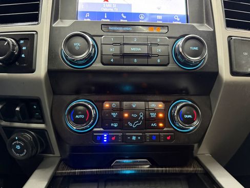 Used 2021 Ford F350 Lariat w/ Lariat Ultimate Package AWD/4WD image 16