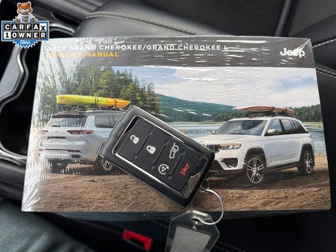 Used 2023 Jeep Grand Cherokee Altitude AWD/4WD image 30
