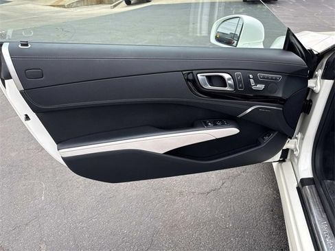 Used 2015 Mercedes-Benz SL 550 image 7