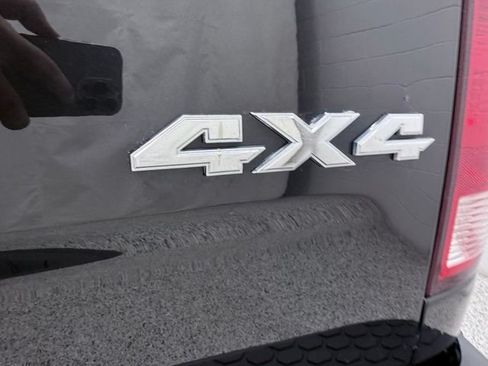 Used 2019 RAM 1500 Express AWD/4WD image 11