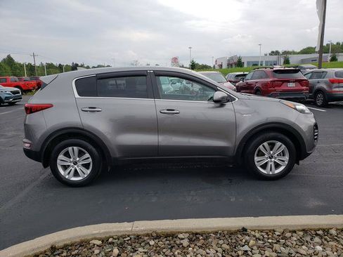Used 2018 Kia Sportage LX AWD/4WD image 2