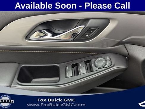 Used 2019 Chevrolet Traverse LT w/ LT Premium Package AWD/4WD image 26