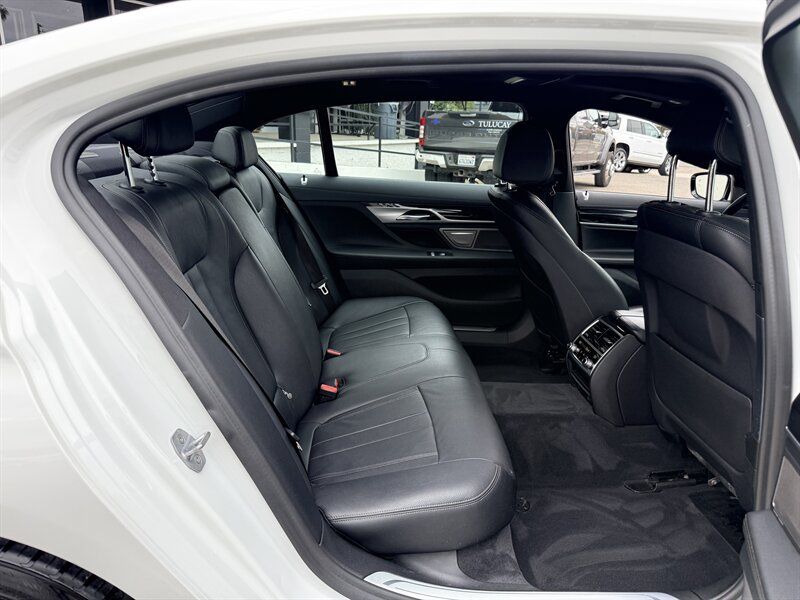 Used 2019 BMW 740i w/ M Sport Package RWD image 28