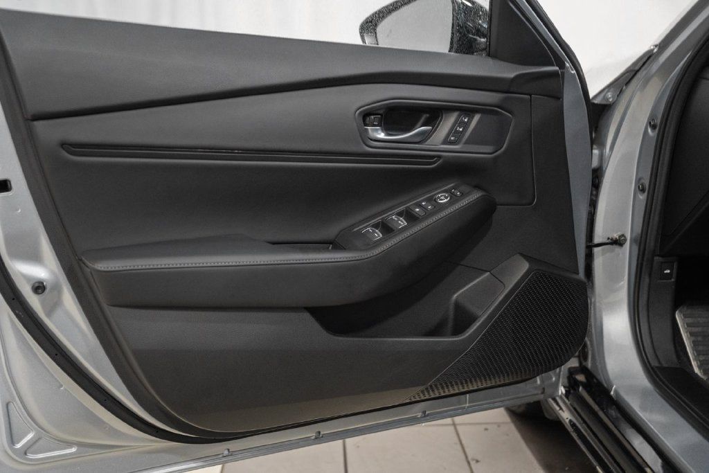 Used 2025 Honda Accord Sport image 28