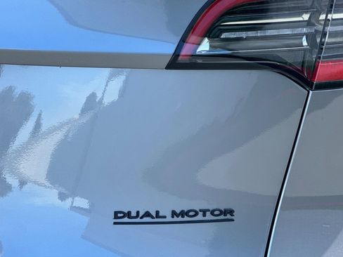 Used 2024 Tesla Model Y Performance AWD/4WD image 36