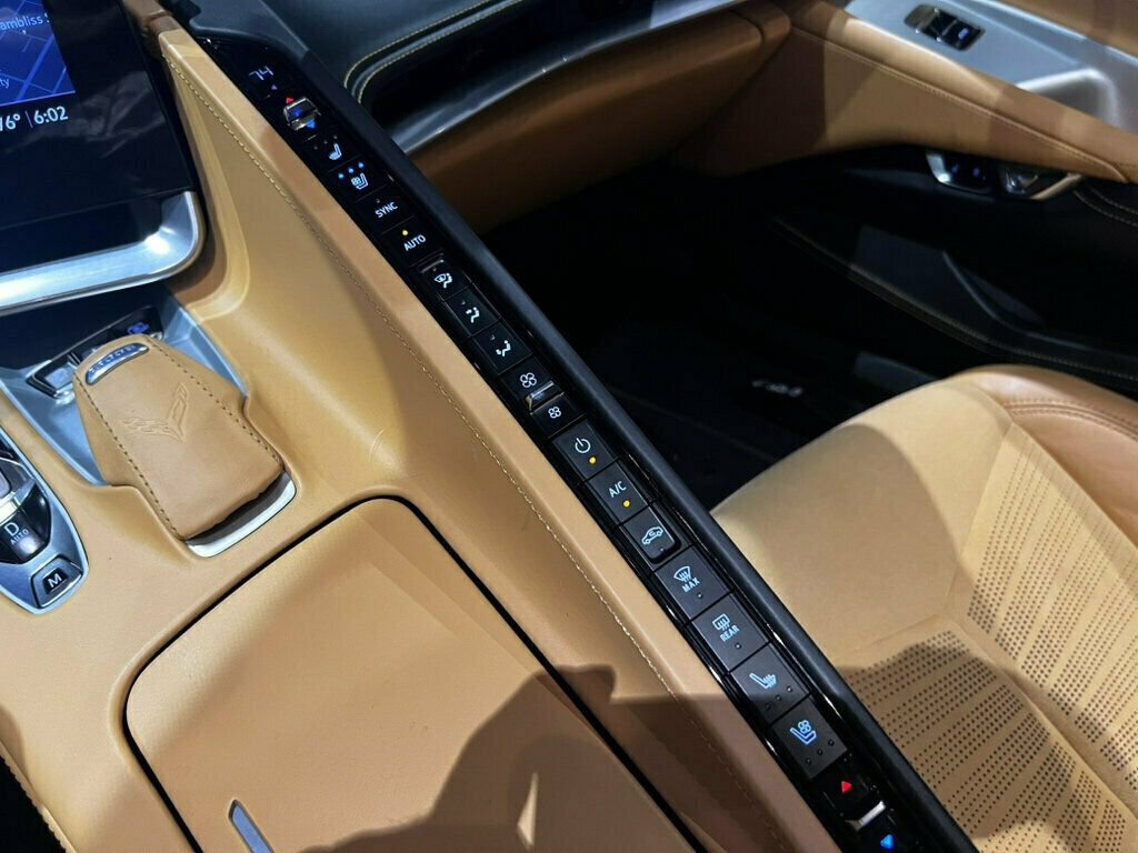 Used 2021 Chevrolet Corvette Stingray Premium Conv RWD image 34