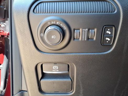 Used 2024 Jeep Wagoneer Series II w/ Flexible Seating Group RWD image 23