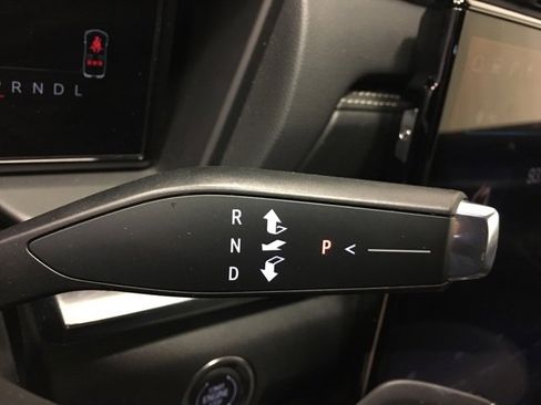 Used 2025 GMC Terrain Elevation image 30