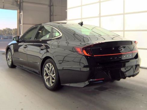 Used 2023 Hyundai Sonata SEL FWD image 2